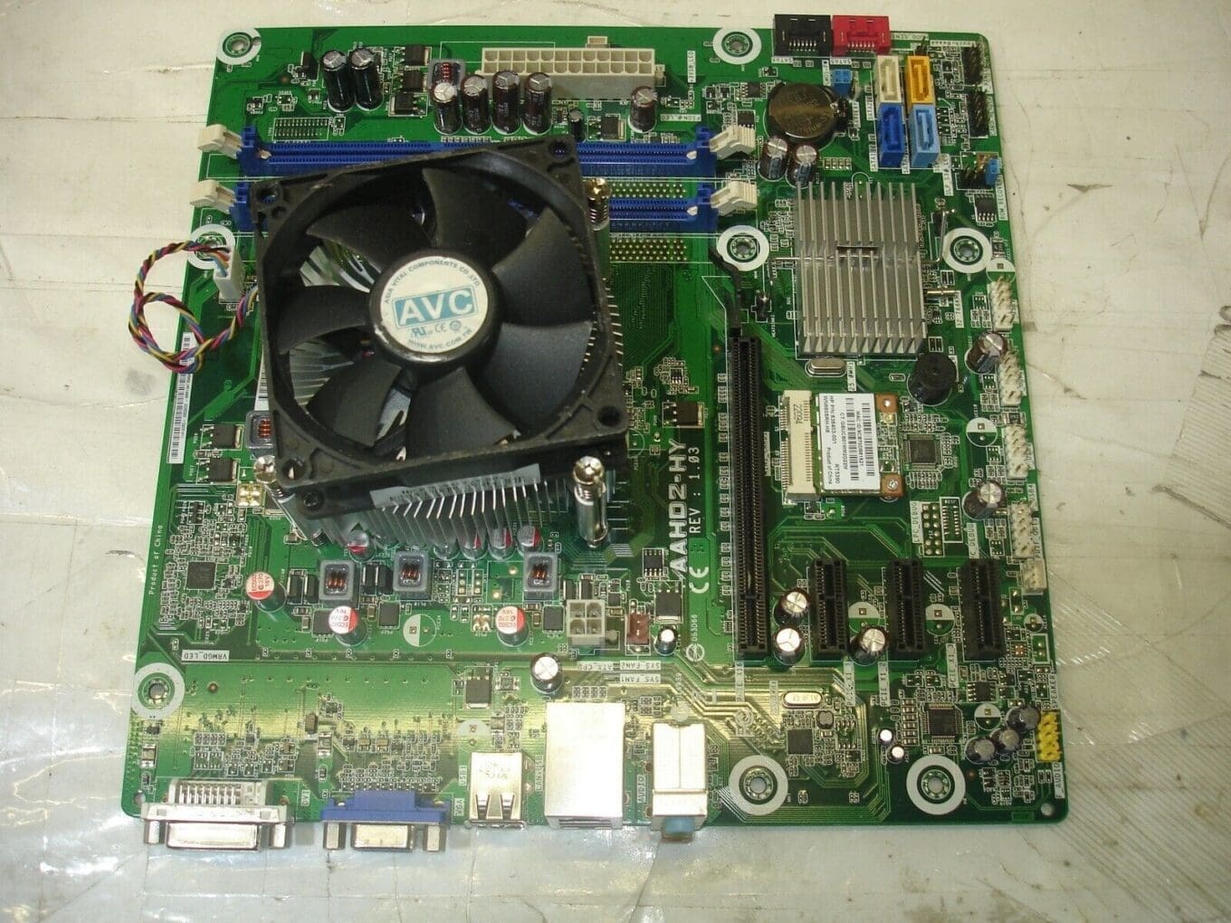 Carte Mère HP PRO AAHD2-HY + Processeur AMD A4-3400 + 8 Go DDR3 - Pour Pièces/réparation